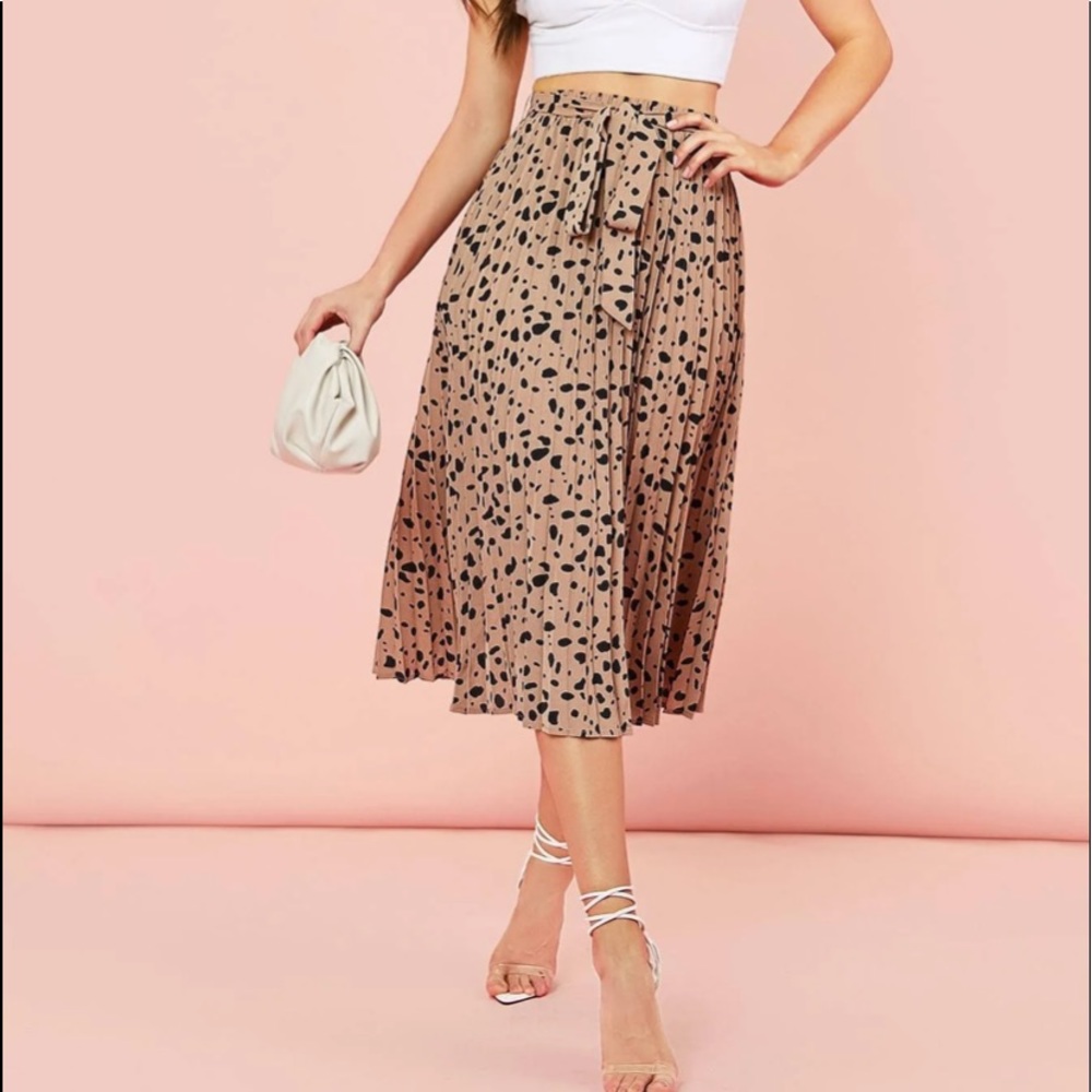 Speckle Print Belted Pleat Skirt